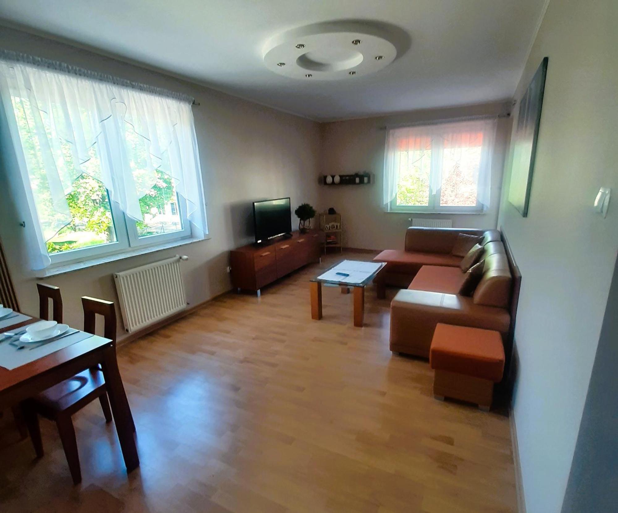 Apartamenty-Plaza 科沃布热格 外观 照片